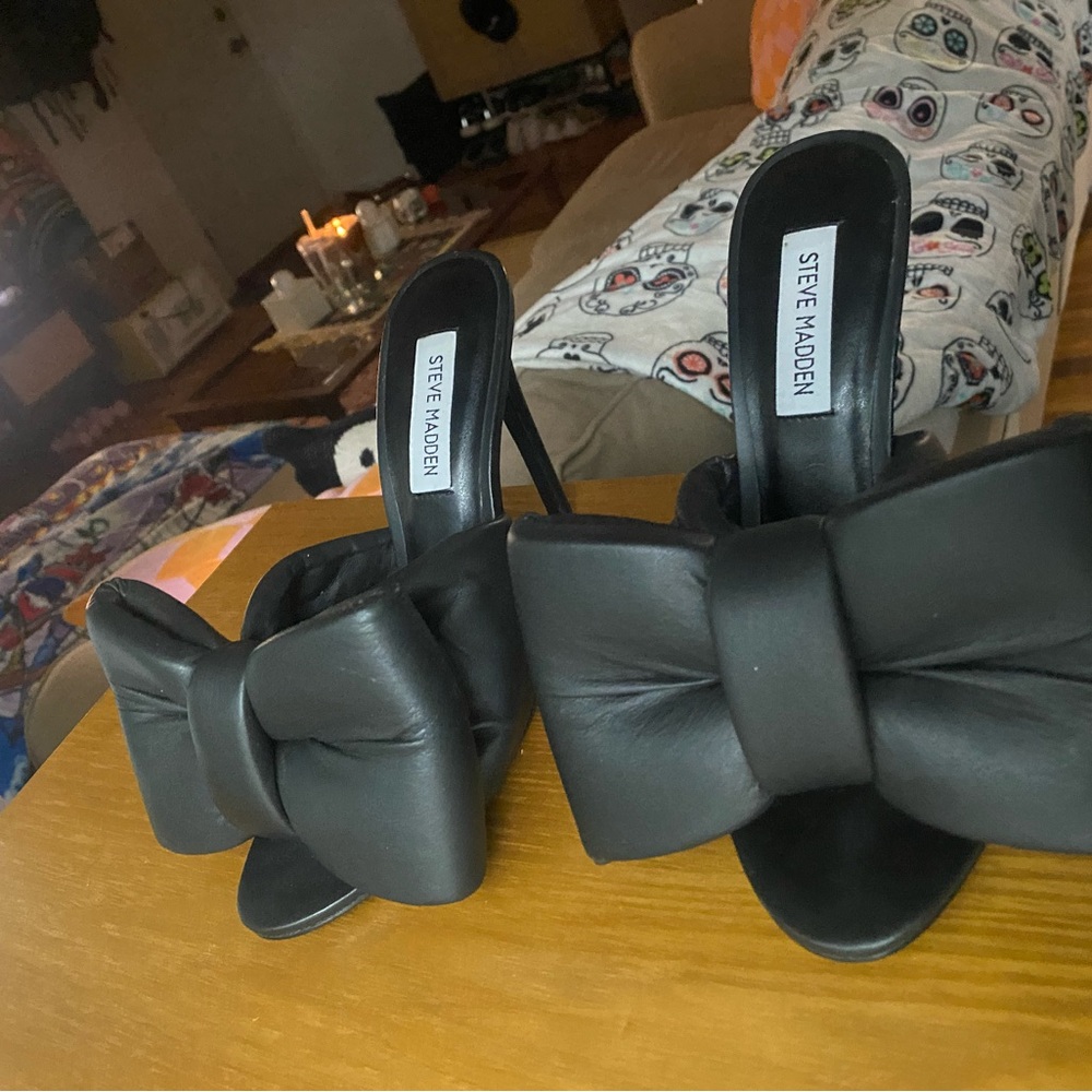 Steve Madden Black Bow Mules